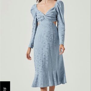 ASTR The Label Lainie Long Sleeve Cutout Midi Dress in Size XS